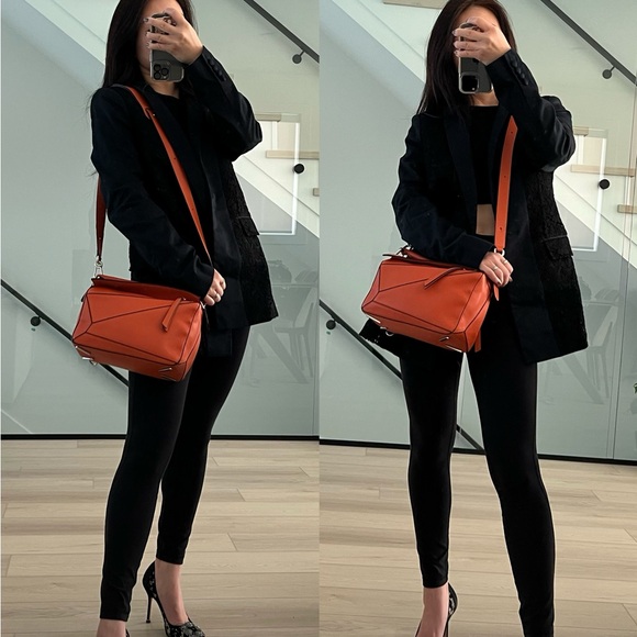 Authentic Loewe Small Puzzle in classic Calfskin - Picture 3 of 17